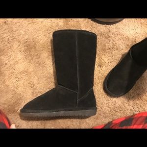 Black Bearpaw boots